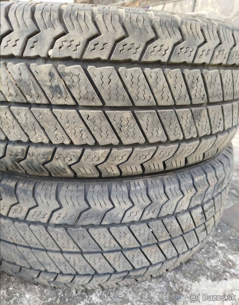 Zimné pneumatiky 215/60 R17 C 2x2 - 4
