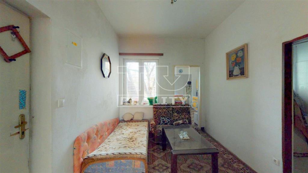 Na PREDAJ dvojizbový byt /63m2/ v centre mesta Lučenec... - 4