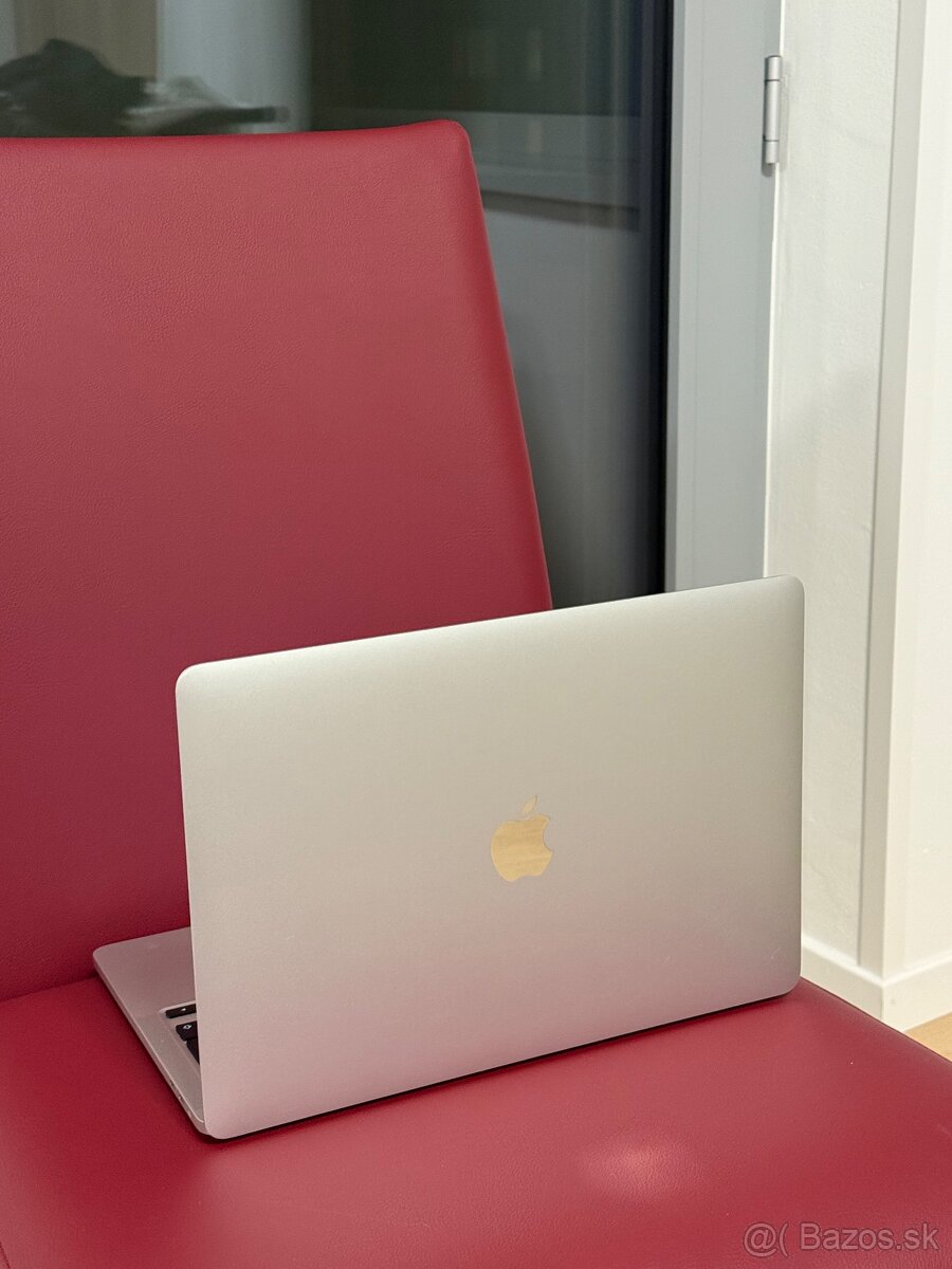 Apple MacBook Pro 13” (2020) – i7 / 32 GB RAM - 4