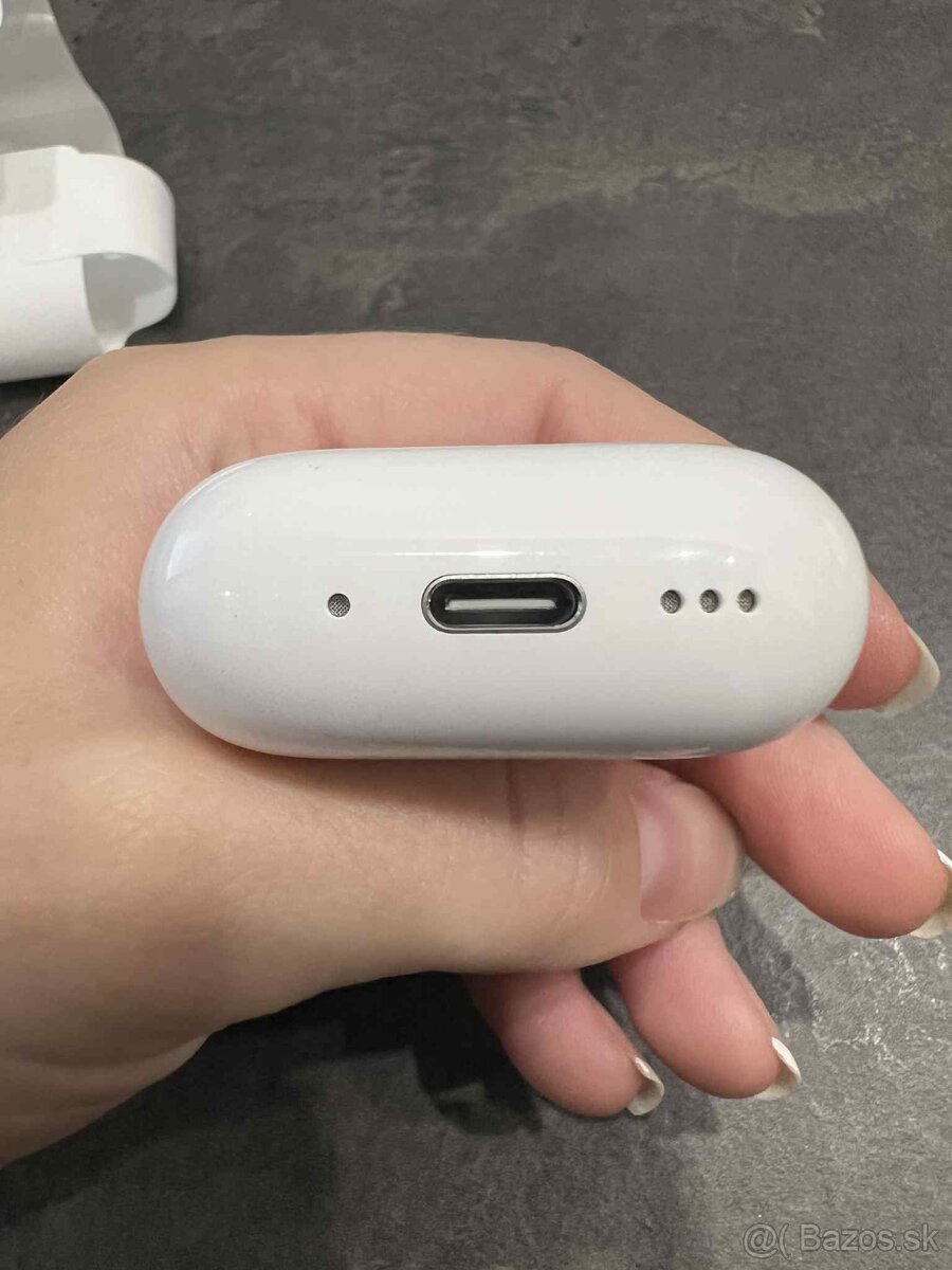 Apple AirPods 4 ANC nové - 4
