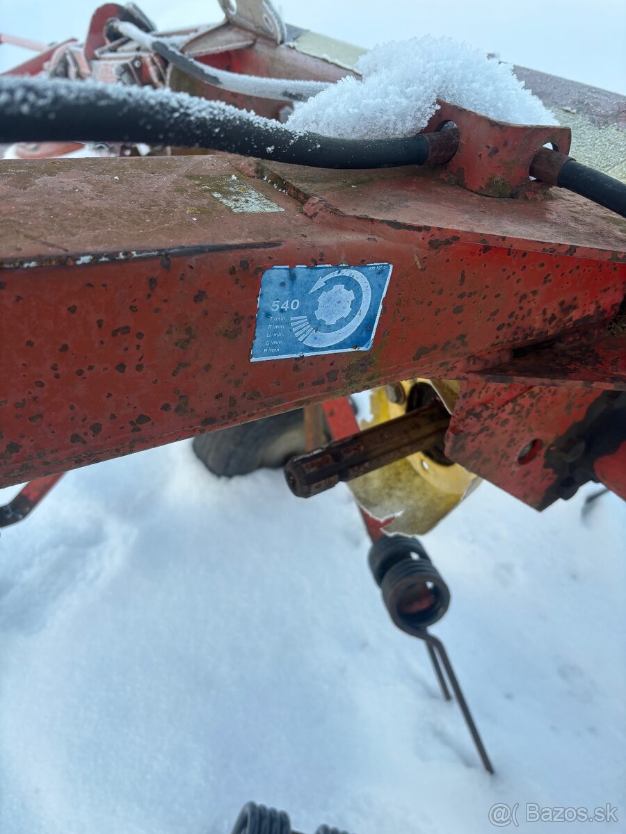 Obracač na seno - 4