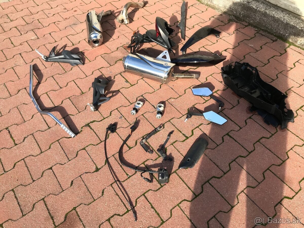 Triumph Street Triple 675 - 4