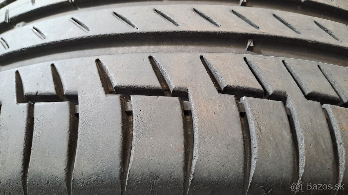 Predám 2ks pekné letné 205/50r17-93Y Continental - 4
