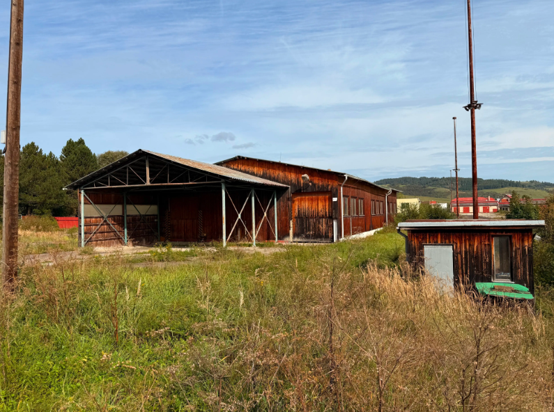 Hala s pozemkom na predaj - 4