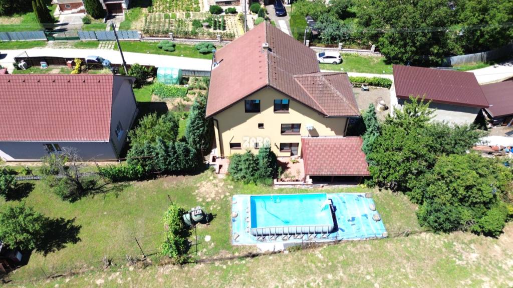 Vyšná Myšľa rodinný dom. 3 samostatnébytové jednotky - 4