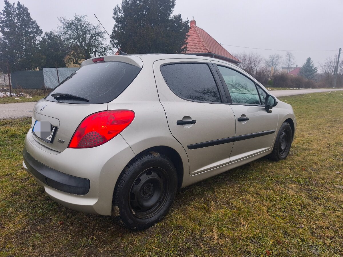Peugeot 207 1.4HDI - 4