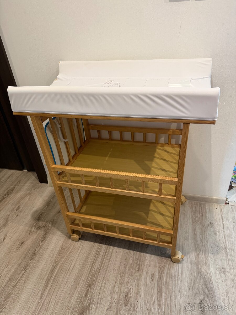 Prebaľovací pojazdný pult - 4