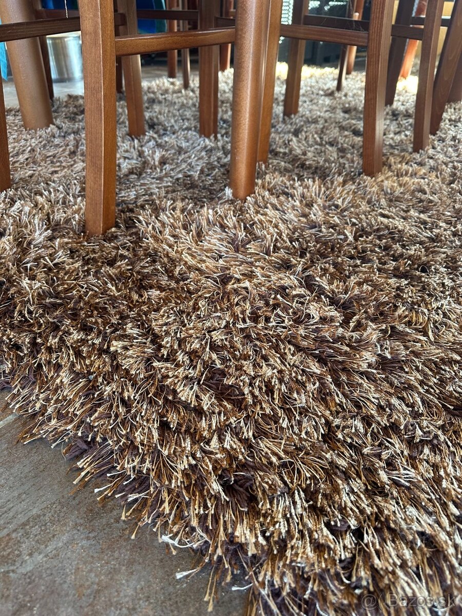 Koberec v hnedej farbe - 4