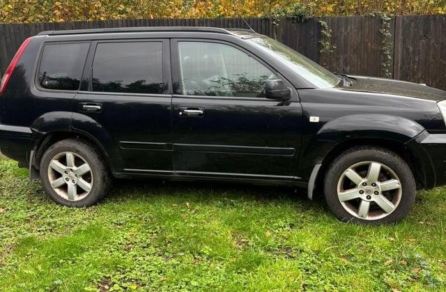 Nissan x trail 2.2 Angličan 4x4 - 4