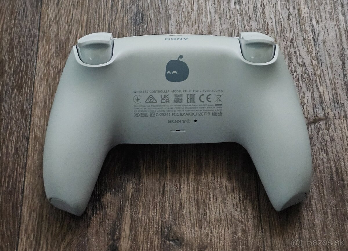 Sony DualSense Astro Bot V2 - 4