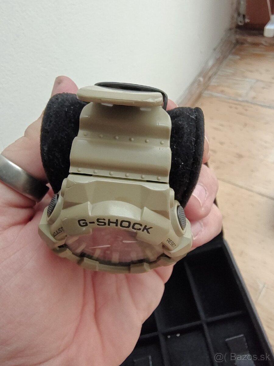 Casio G-Shock GA-700 - 4