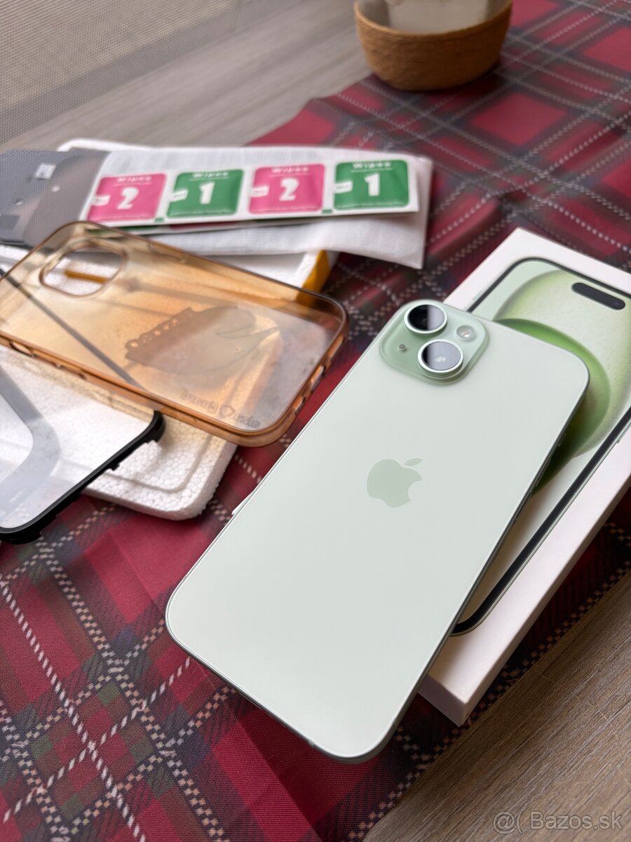 Apple iPhone 15, 128 gb, green - 4