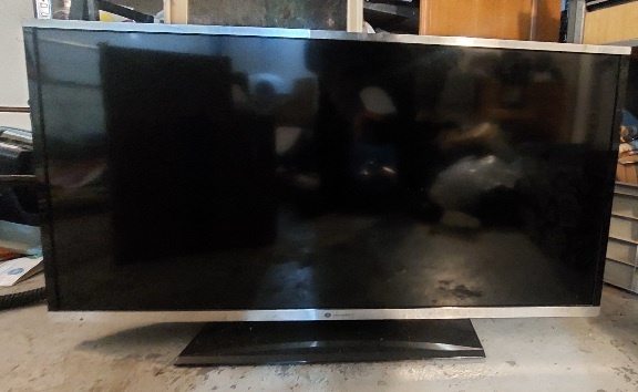 predam televizor COGEN - 4