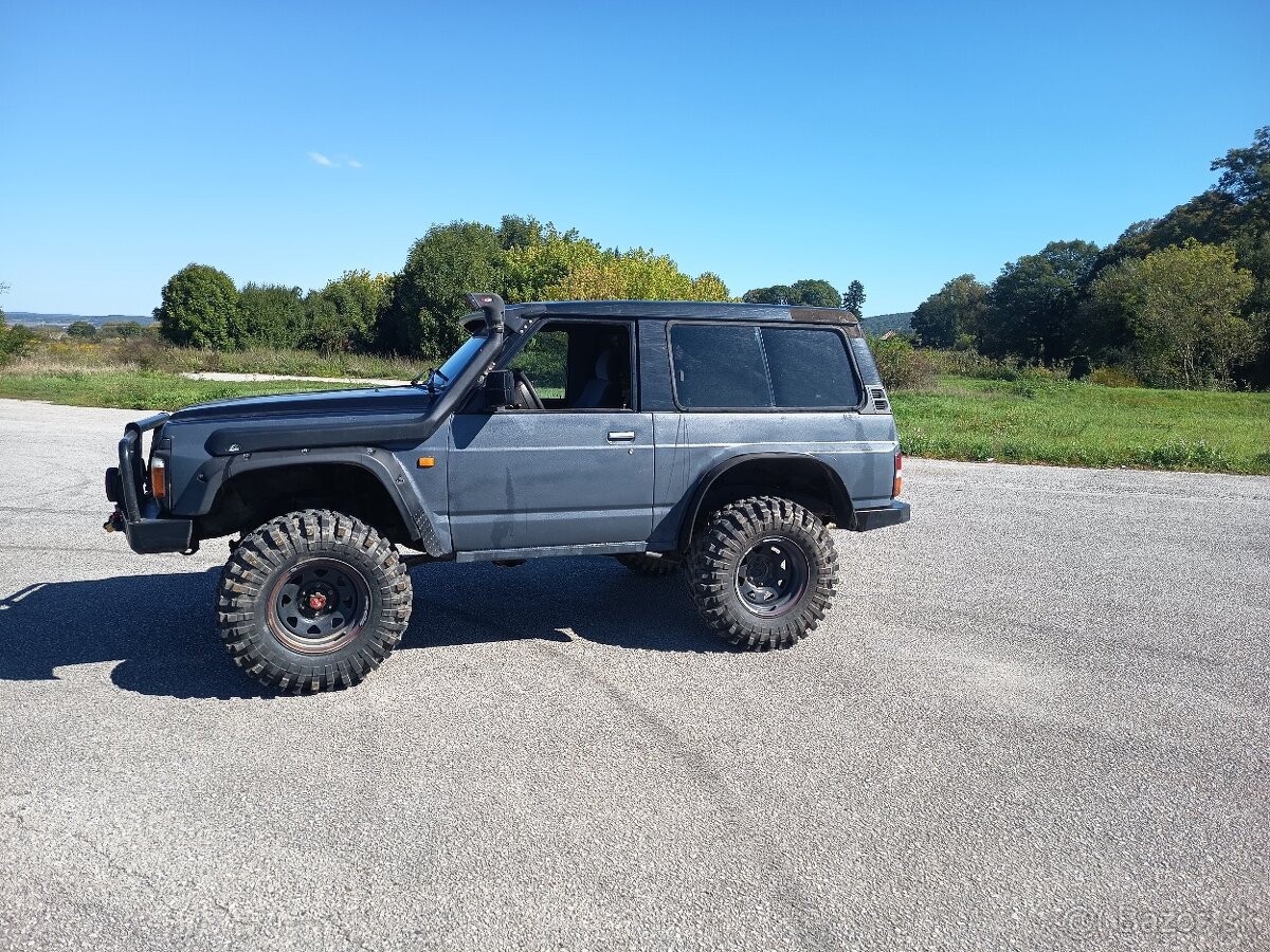 Nissan Patrol y60 GR - 4