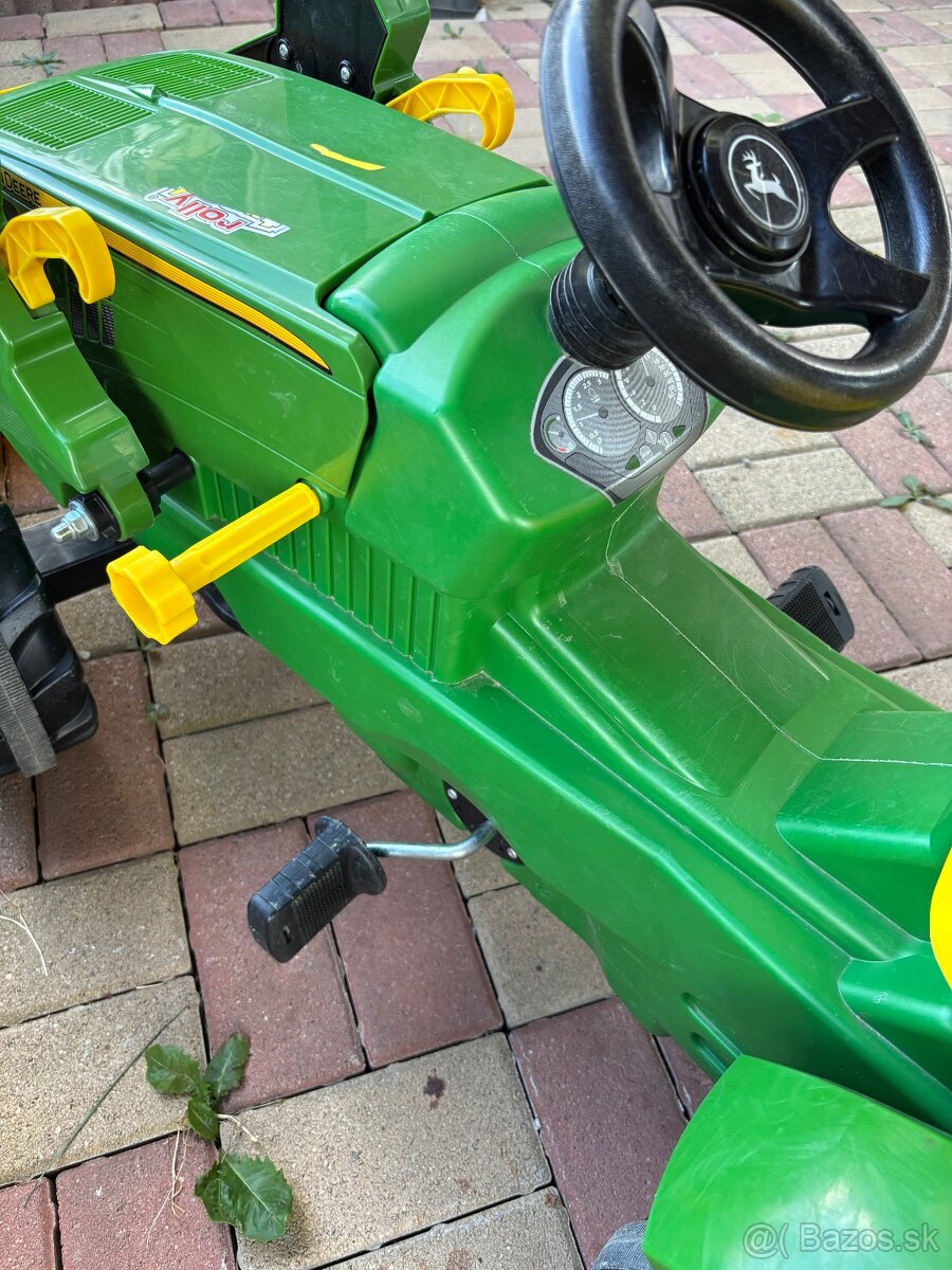 Traktor na pedalovanie - 4