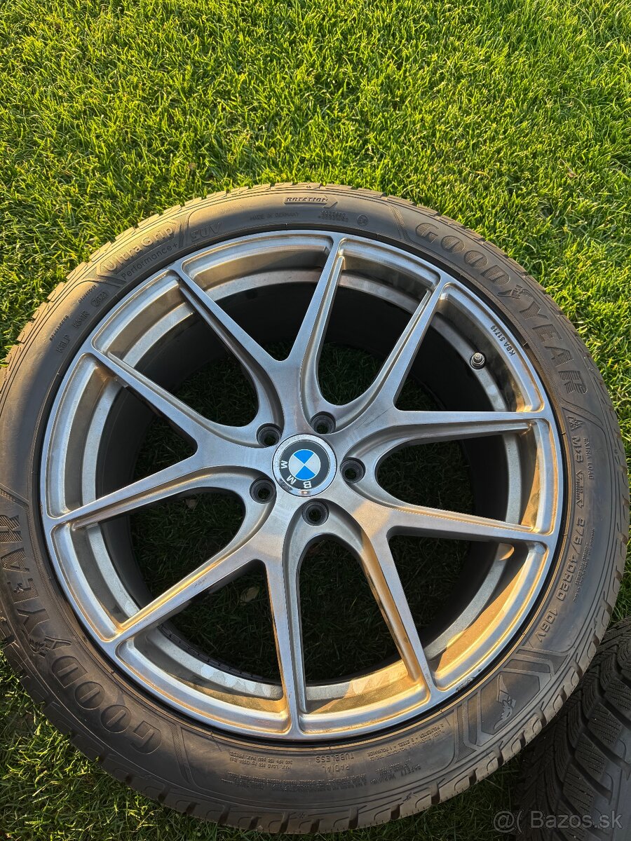 BMW X4 celá sada original Alu disky a zimné pneu - 4