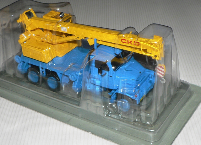 Praga V3S AD80 1974 1:43 + časopis - 4