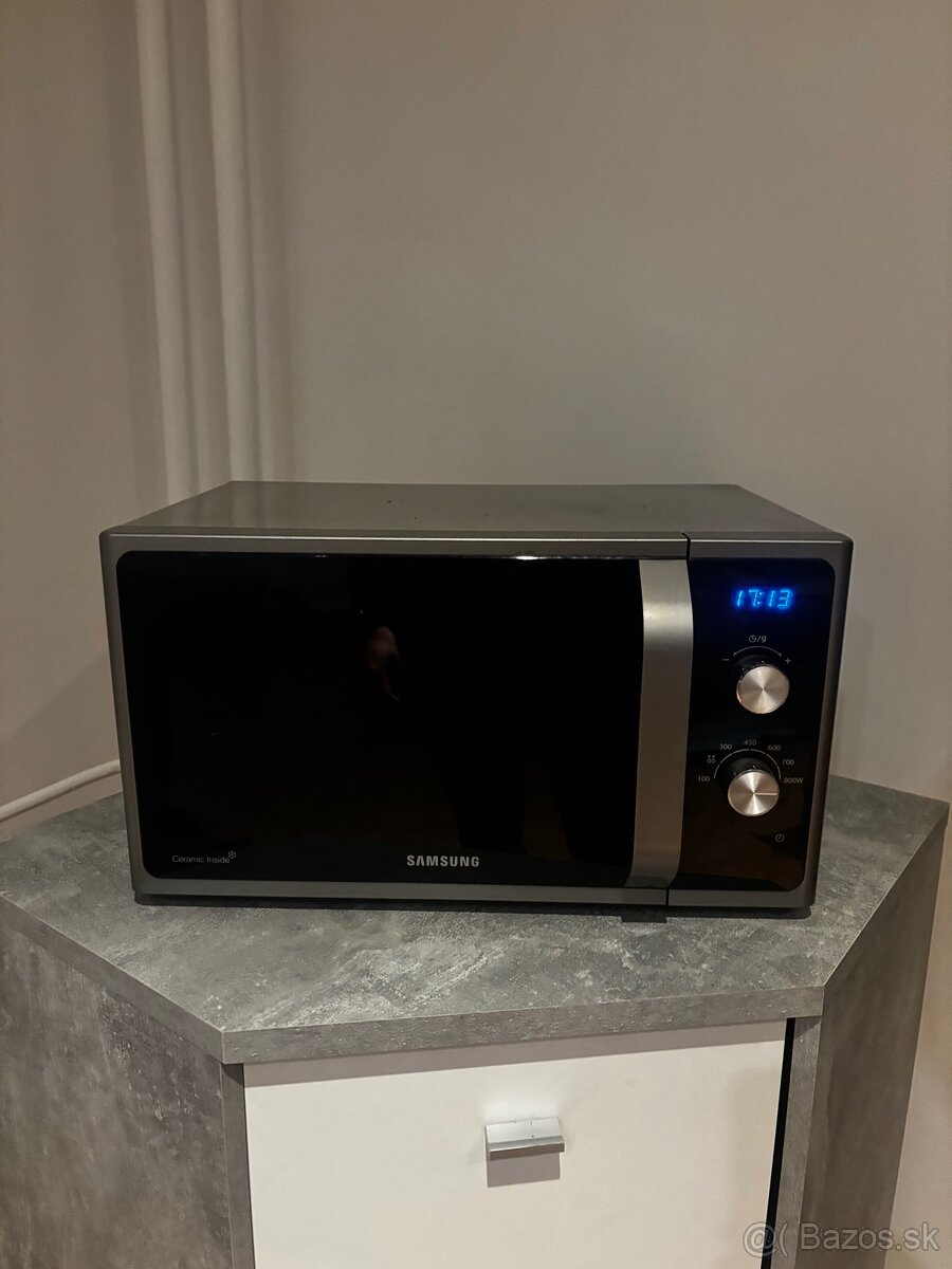 Predám mikrovlnku Samsung – čierno-strieborná - 4