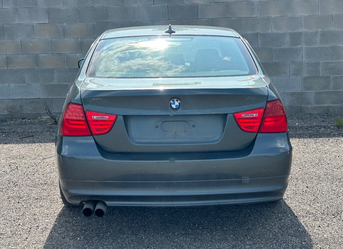 ROZPREDÁME BMW E90 325i/330i Facelift - 4
