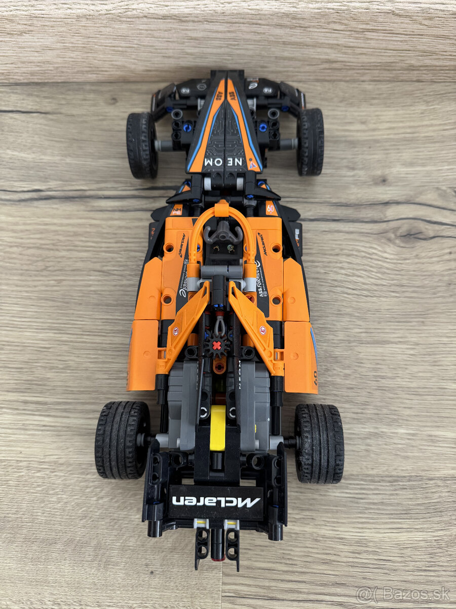 Lego Technic 42169 NEOM McLaren Formula E - 4