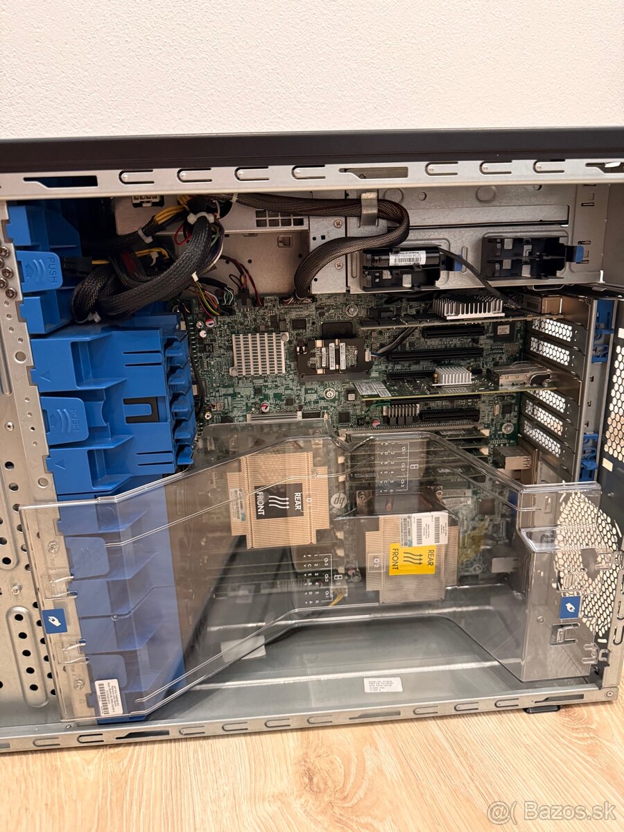 HP ProLiant ML350e Gen8 v2 server - 4
