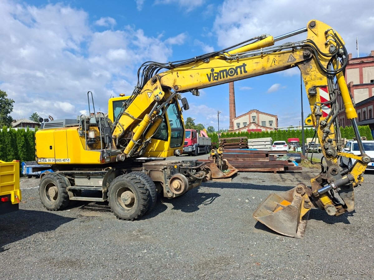 LIEBHERR A 900 C 4X4 - 4