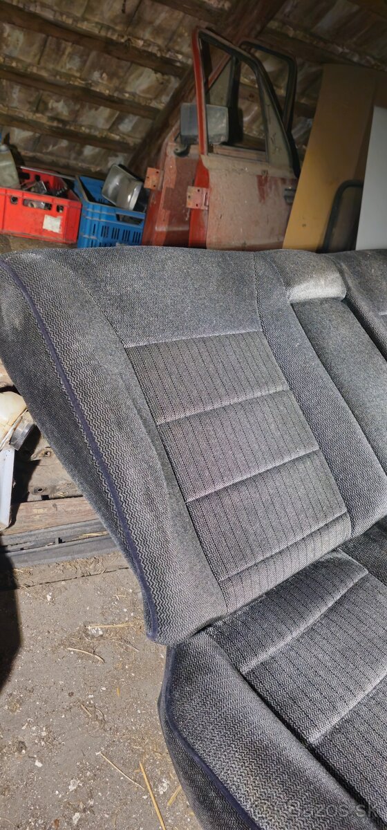 Sedačky + tapacíre jetta mk2 - 4