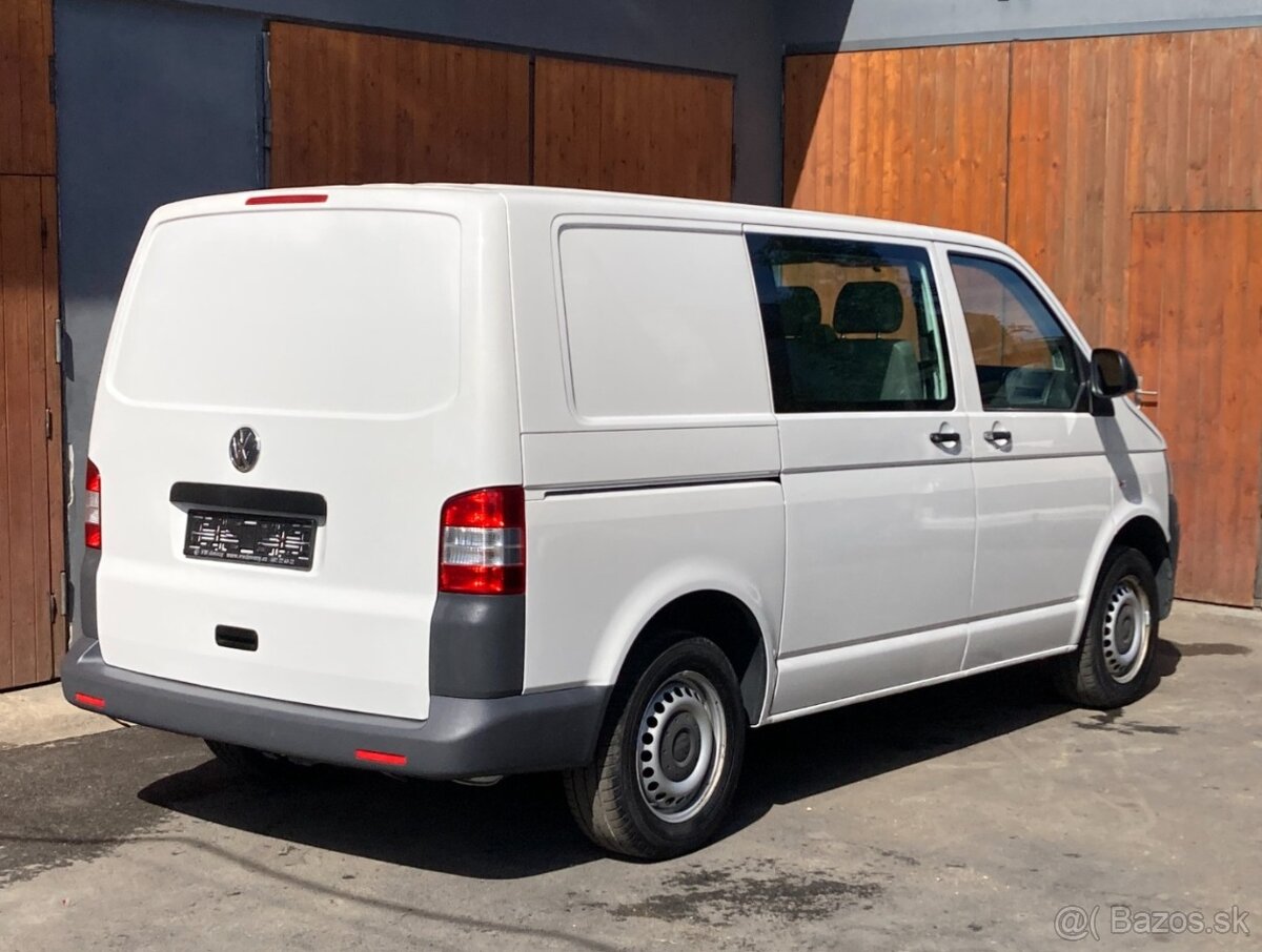 VOLKSWAGEN TRANSPORTER T5 2,0 TDi 4MOTION - 4
