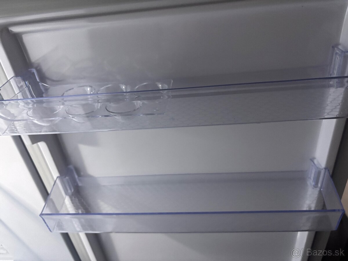 Chladnička s mrazničkou BEKO - 4