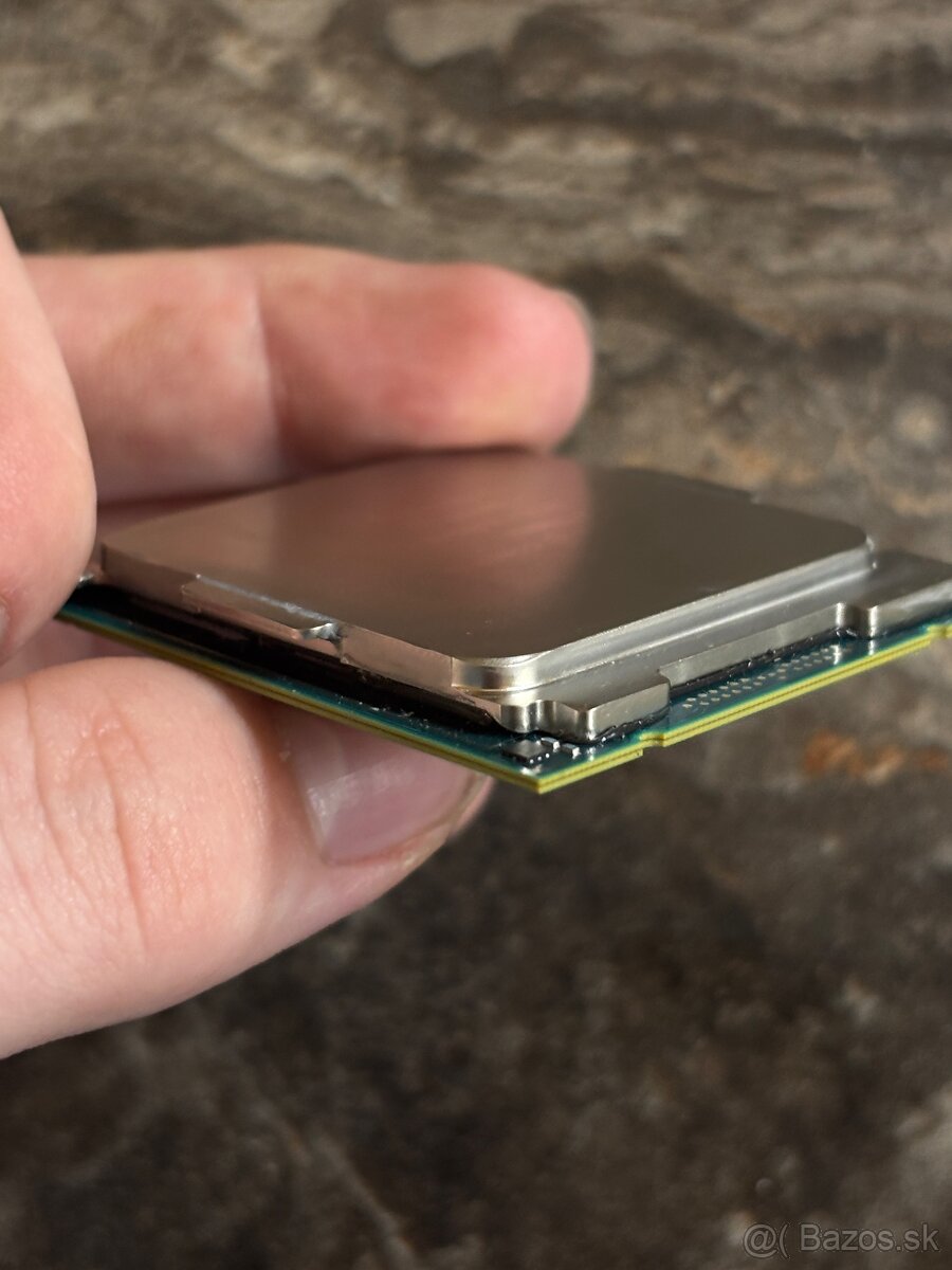 Intel Core i9-7900X - 4