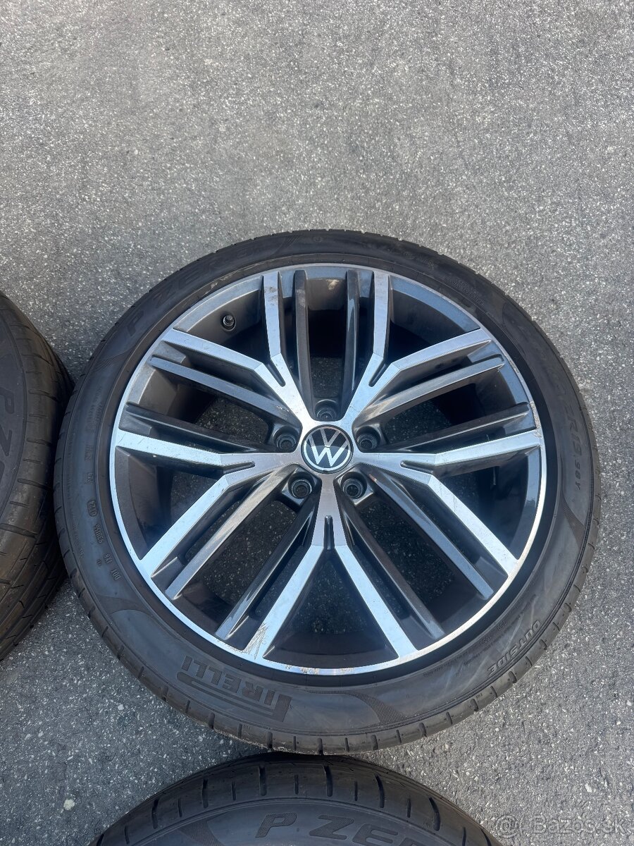 5x112 R19 245/40/19 Pirelli Passat Alltrack - 4