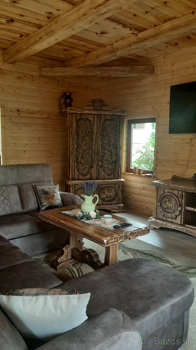 Drevená skriňa Pólovnicke motívy V-220cm,Š-120cm,hl.55 - 4