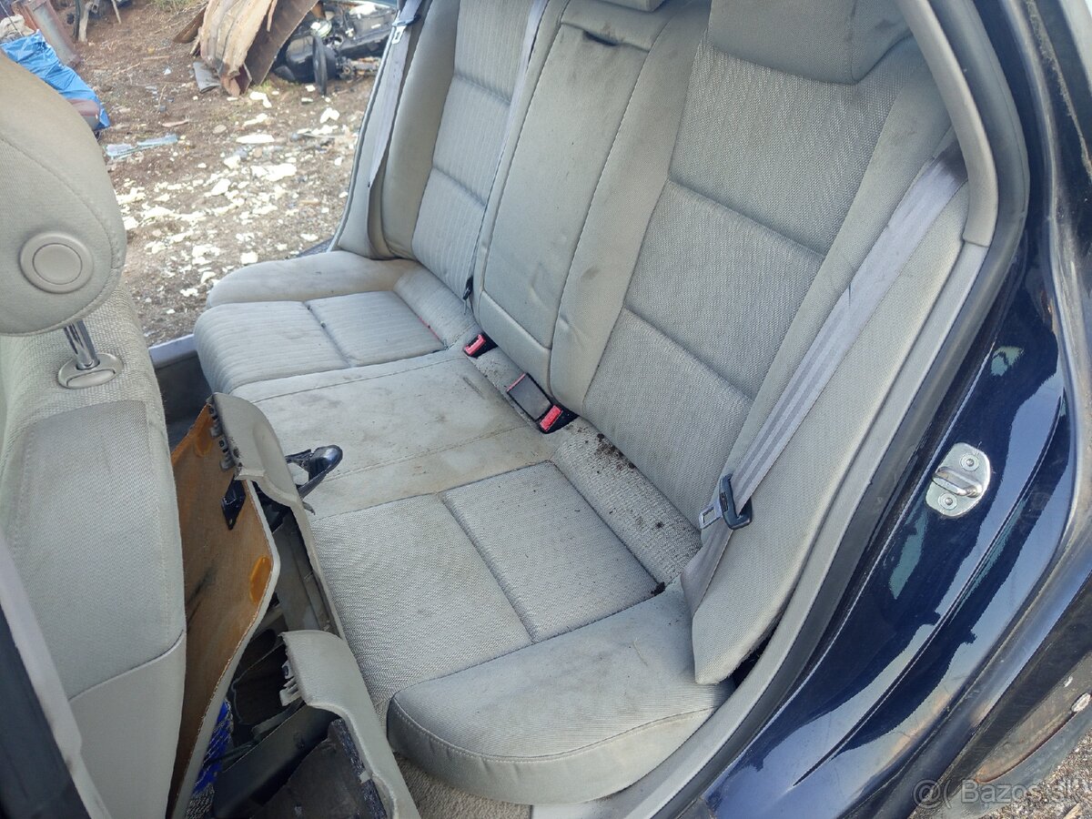 Sedadlá Audi A4 b6 cena za všetky - 4