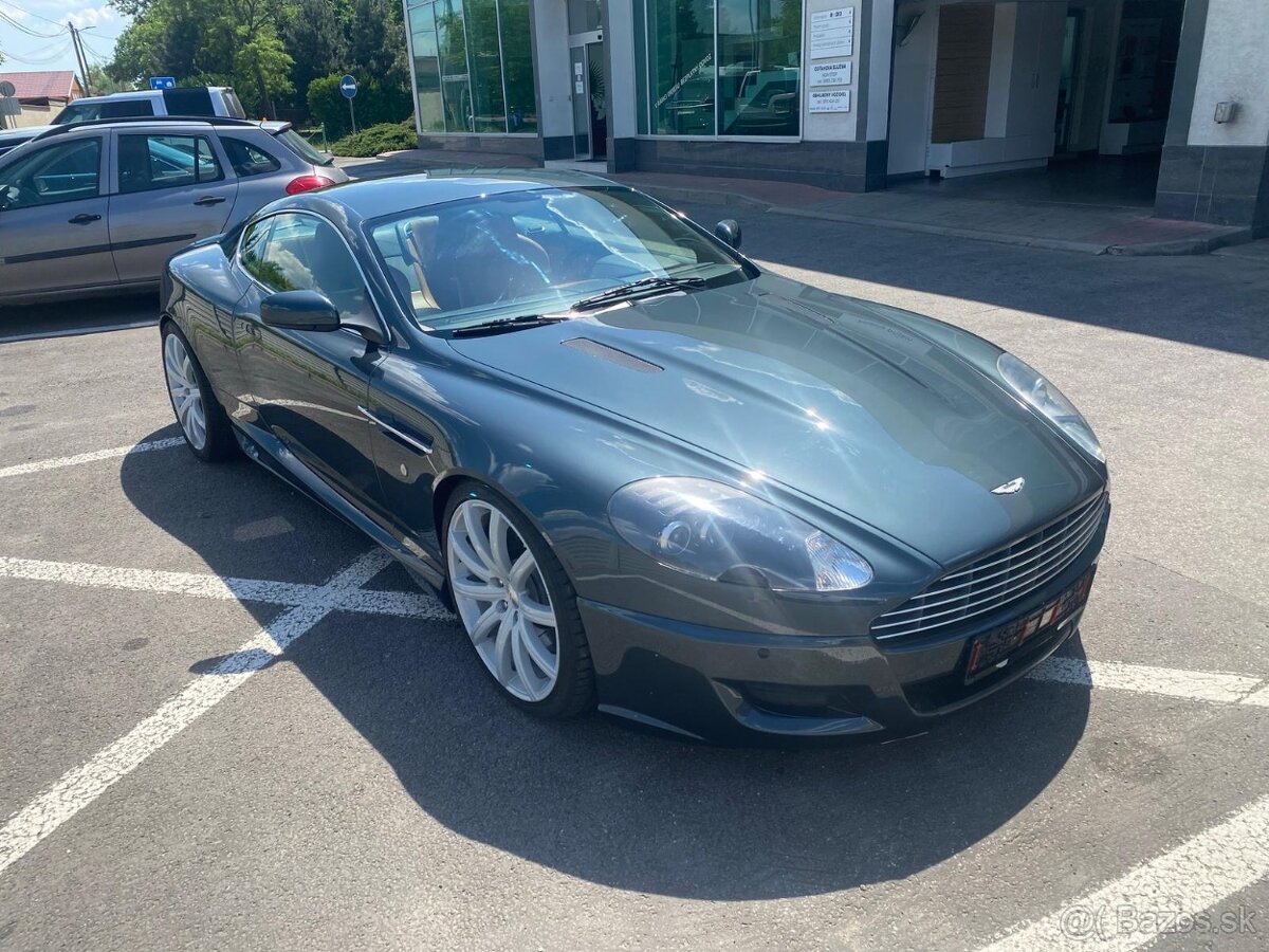 Aston Martin DB9 - 4