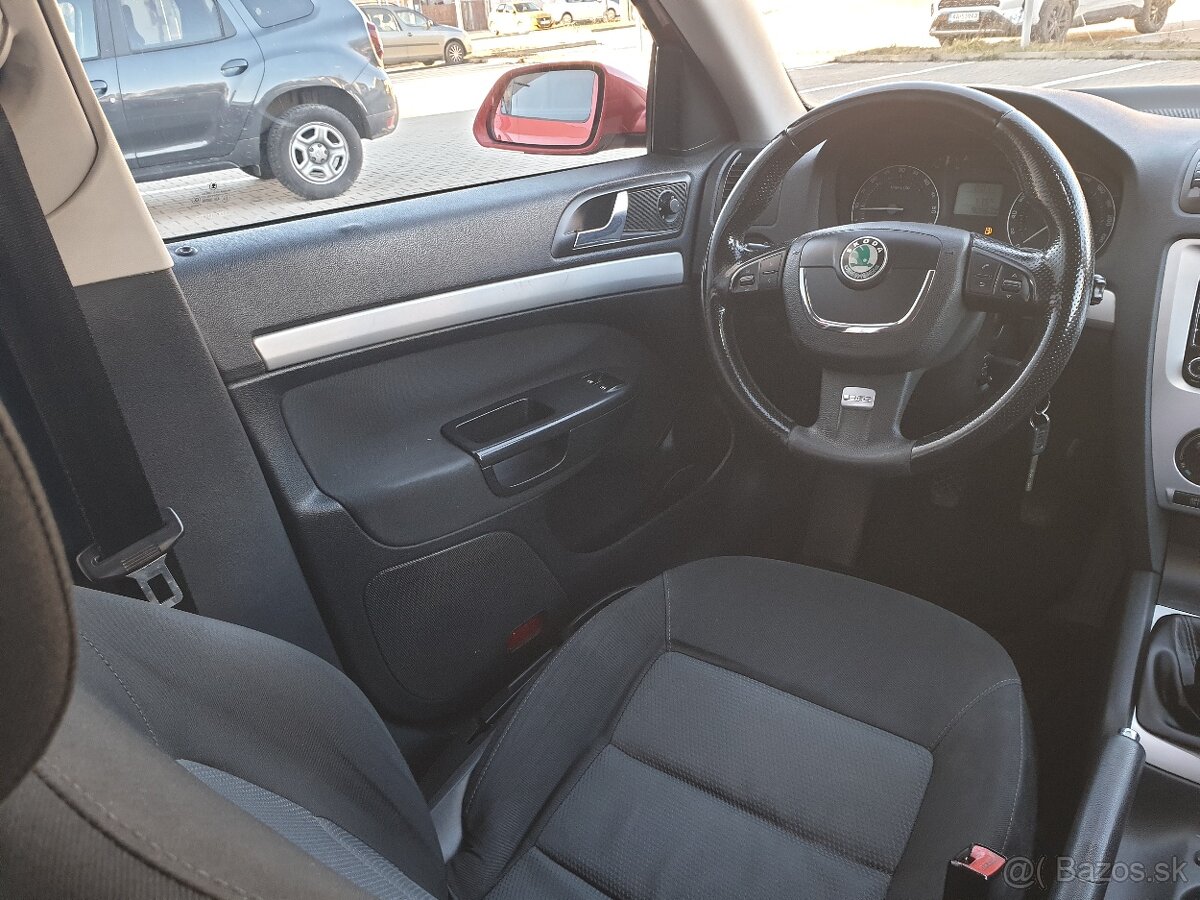 Škoda Octavia 2 Facelift RS Paket - 4