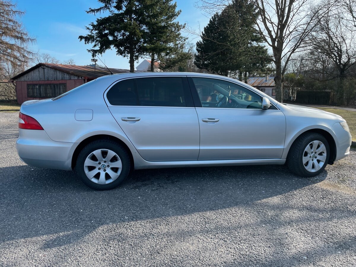 Škoda Superb - 4