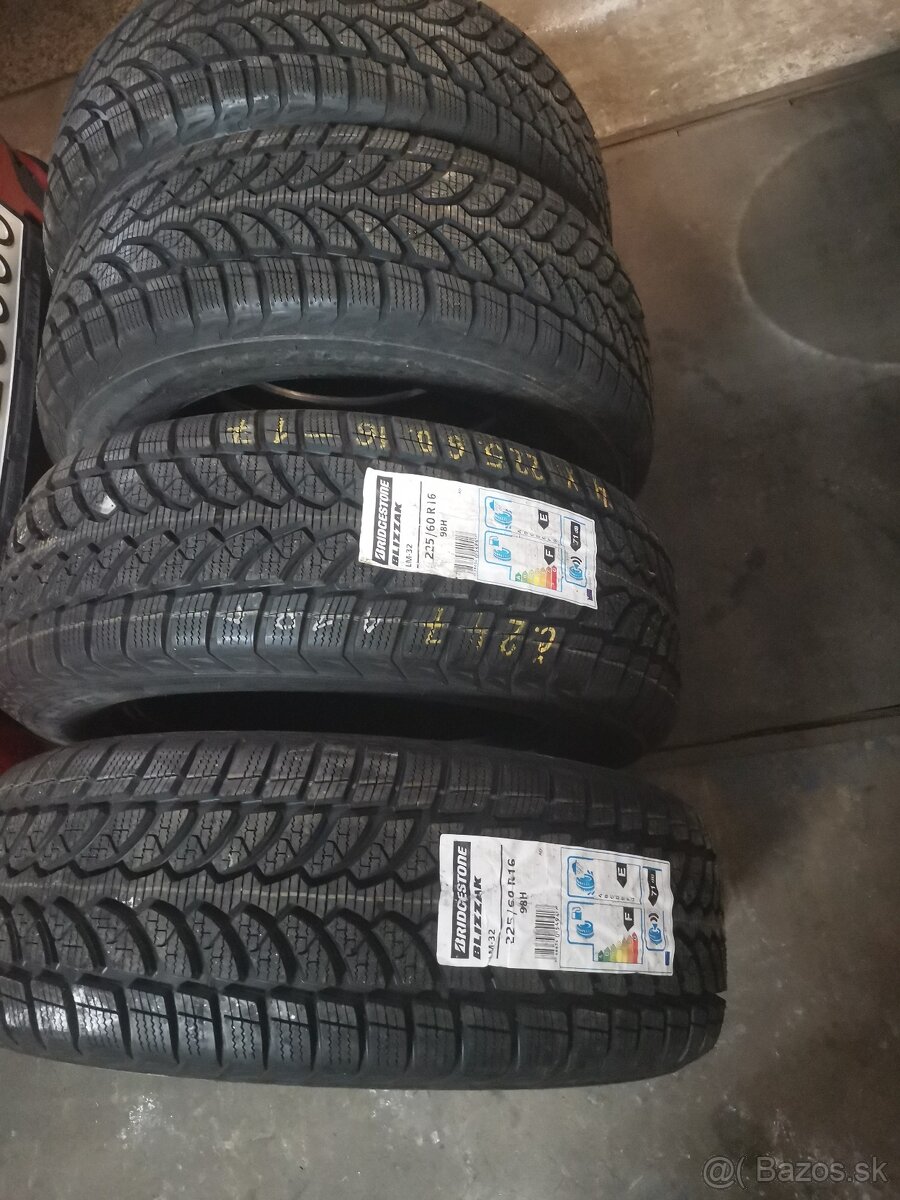 Predám nové 225/60r16 - 4