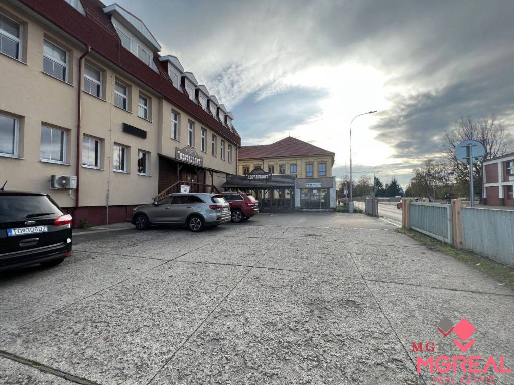 Polyfunkčná budova Topoľčany / Na PREDAJ - 4