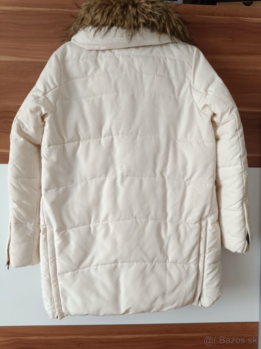 Volcano veľmi pekná zimná bunda veľkosť S - 4