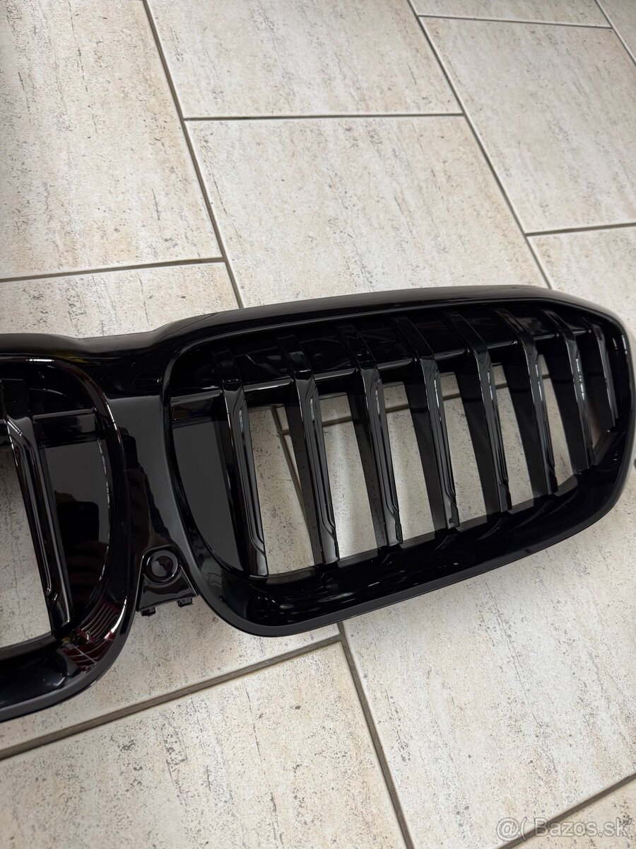 Predna maska BMW G20/21 - 4