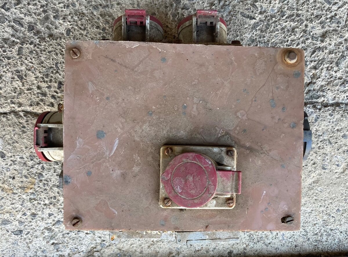 Predám zástrčky - vidlice na 380V, zasuvková rozvodnica - 4