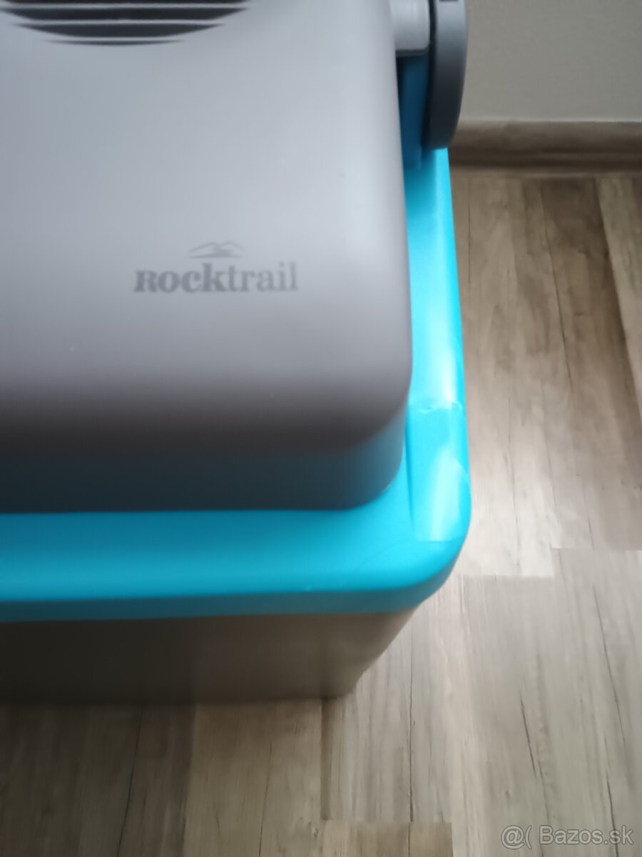 Autochladnička Rocktrail 12V/230V - 4