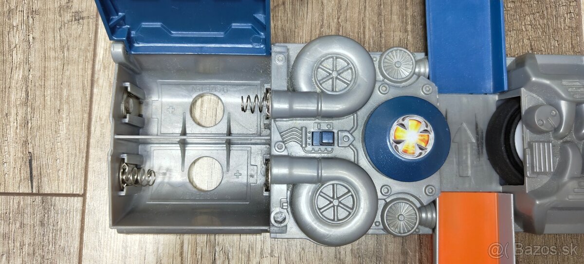 Predám nekompletnú Hot Wheels dráhu s boosterom - 4