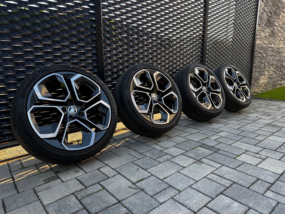 R19 Skoda Octavia RS nové elektróny komplet letná sada - 4