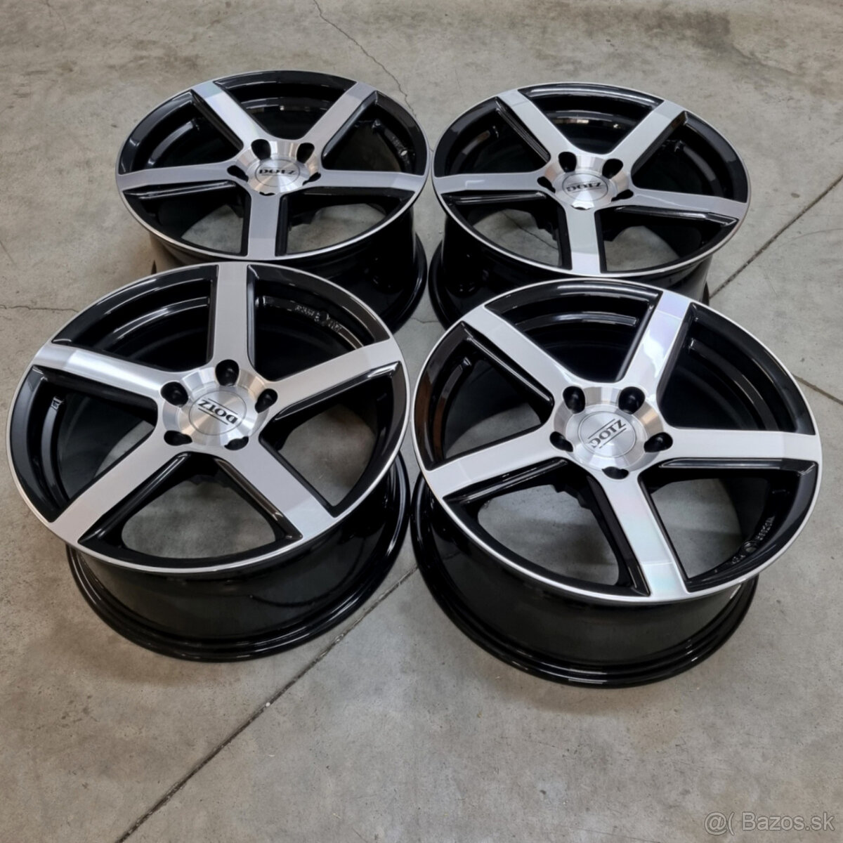 Hliníkové Dotz disky 5x120 R17 8J ET30 - 4