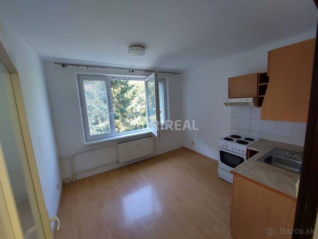 PREDAJ: 1i byt; 33,68 m2; Pribinova ul.; Zvolen; 98.500 € - 4