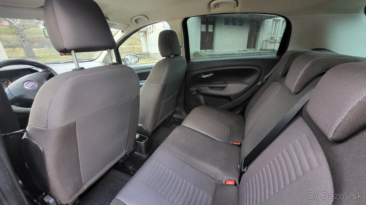 Fiat Grande Punto - 4