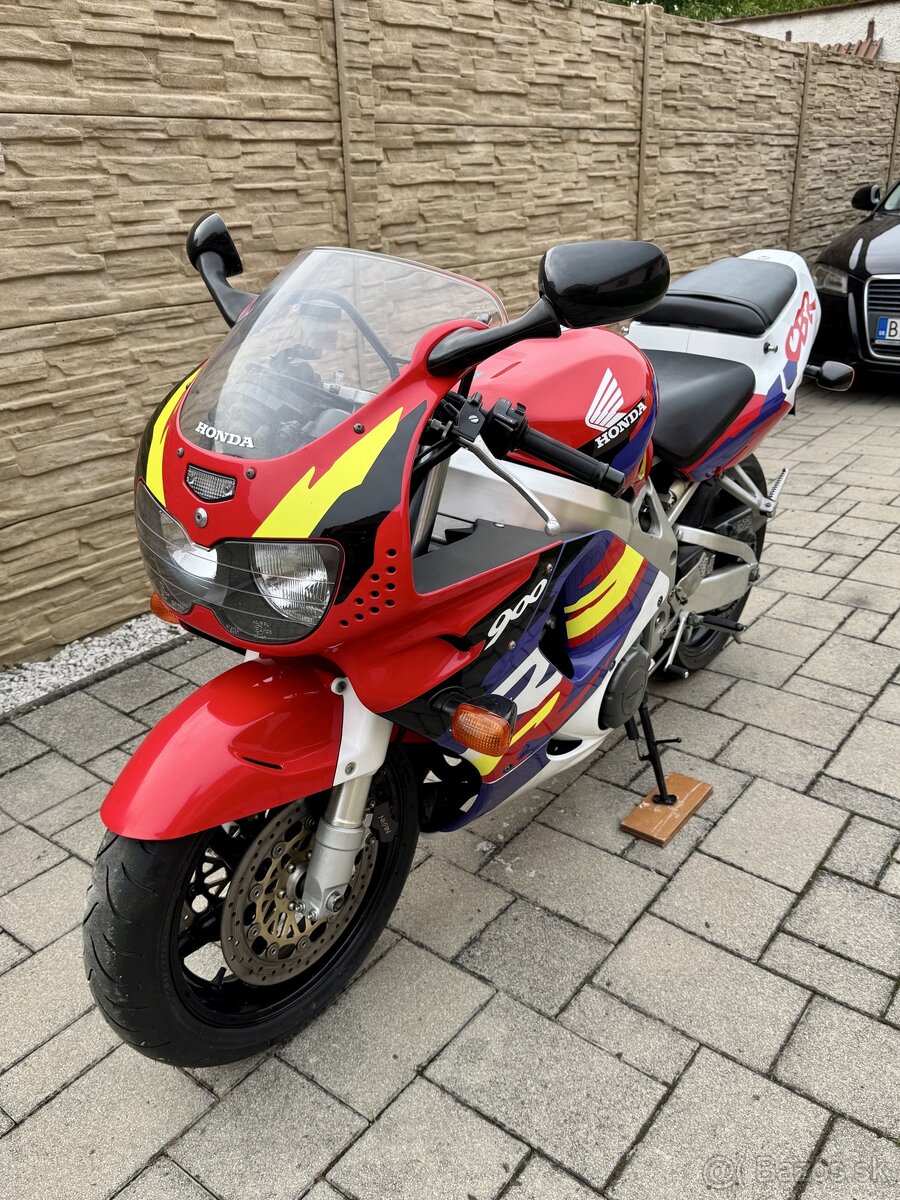 HONDA CBR 900 SC 33 - 4