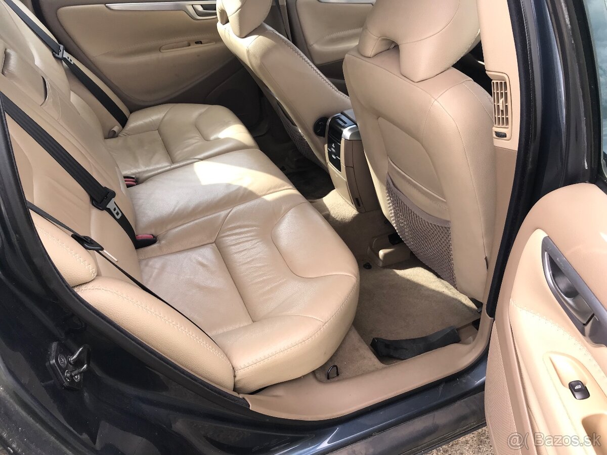 Predam diely z Volvo XC70 - 4