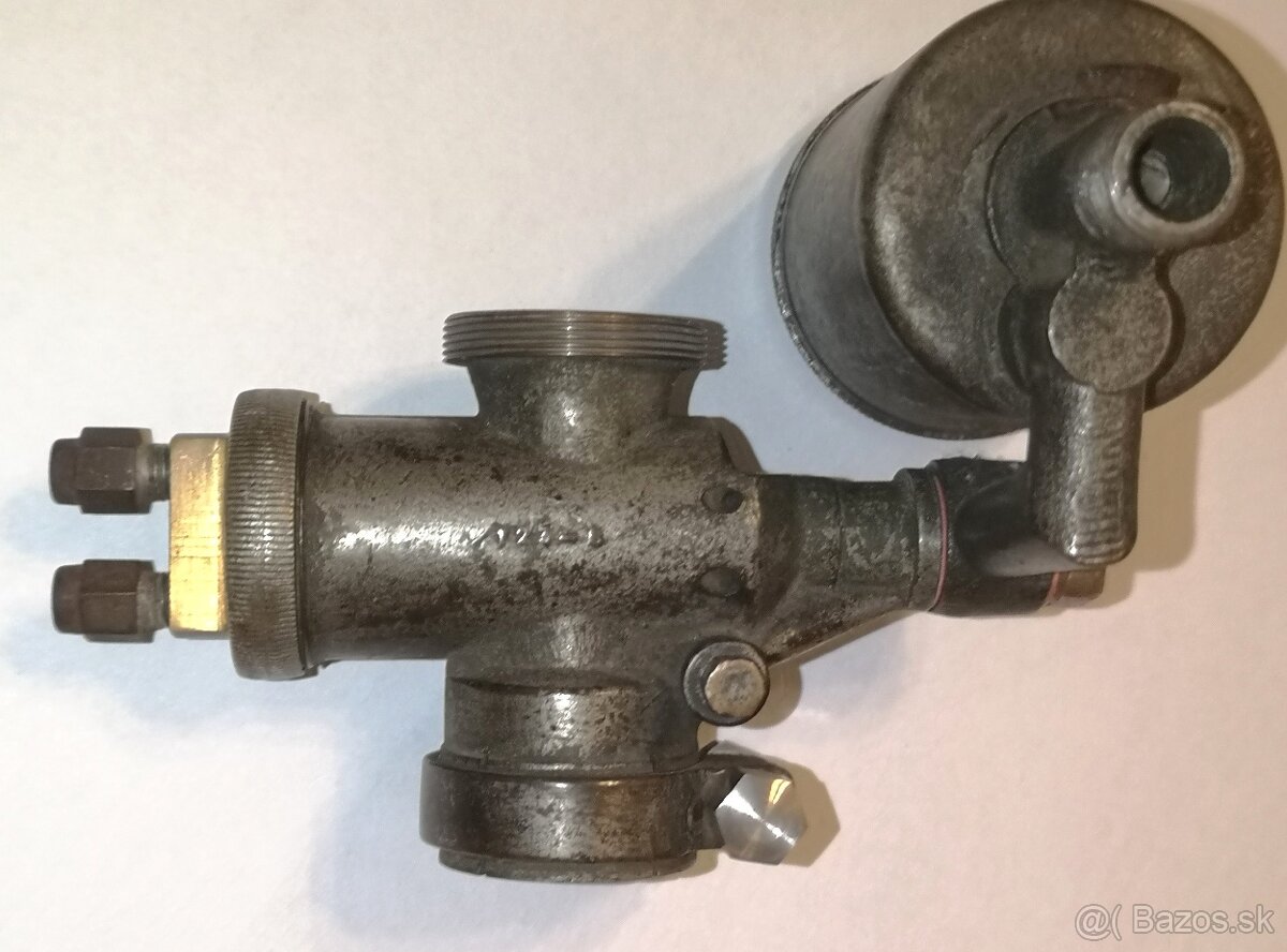 Predám karburátor B&B - 4